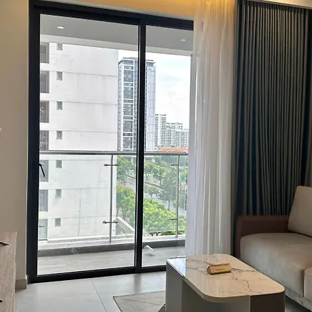 Happy Residence Premier - 3Br Near Exhibition Secc